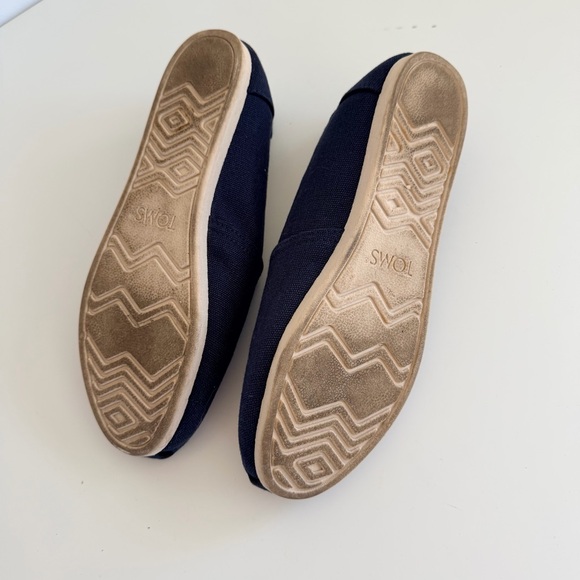 Toms Dark Blue Canvas Loafers Wear Good Slip On Shoes Women’s Size 6.5 - Picture 11 of 11